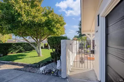 2207 Dover Ave, Fairfield, CA 94533 photo 3