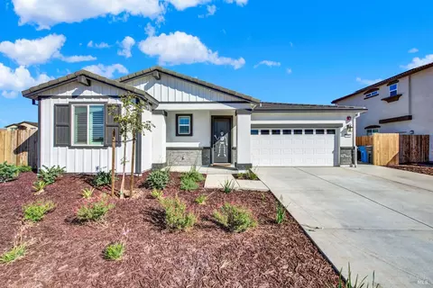 Exterior - 1000 Yateley Ct, Vacaville, CA 95687 photo 7 of 26