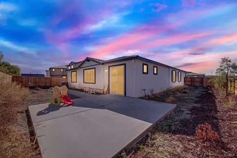 Exterior - 1000 Yateley Ct, Vacaville, CA 95687 photo 24 of 26