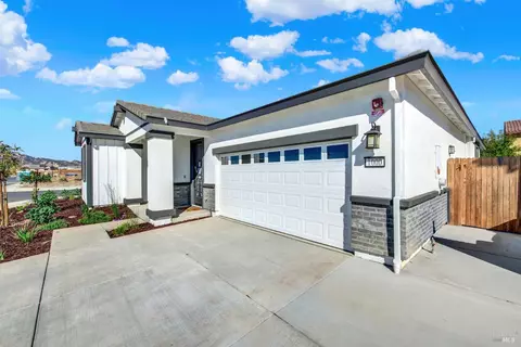 Exterior - 1000 Yateley Ct, Vacaville, CA 95687 photo 4 of 26