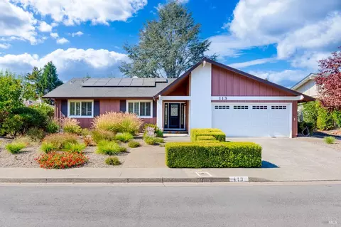 113 Old Oak Ln, Santa Rosa, CA 95409