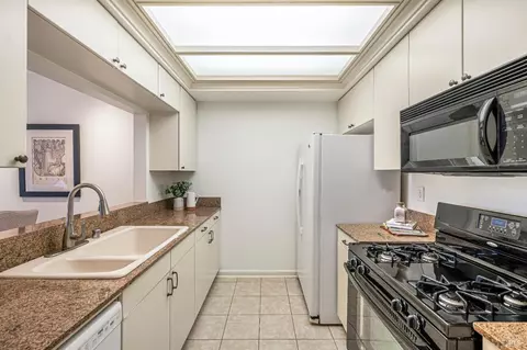 600 Deer Valley Rd #3F, San Rafael, CA 94903