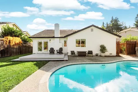 2321 Stonehouse Dr, Napa, CA 94558