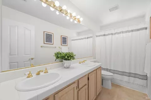636 Cougar Ct, Vacaville, CA 95688 photo 37