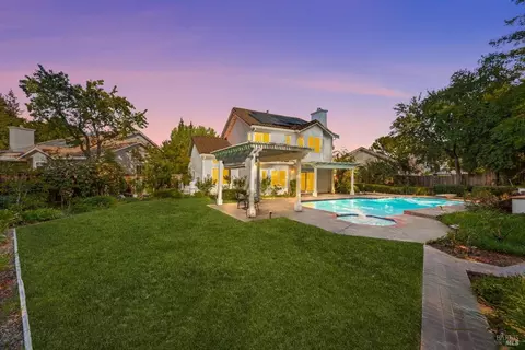 636 Cougar Ct, Vacaville, CA 95688