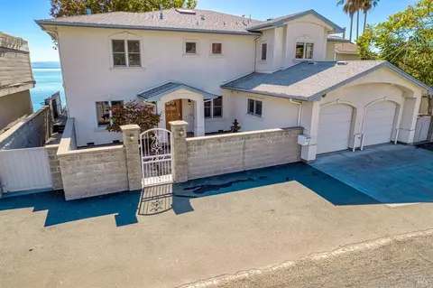 3105 Lakeshore Blvd, Upper Lake, CA 95485