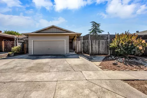 4950 Everglade Dr, Santa Rosa, CA 95409