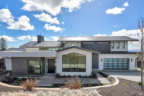 3607 Crescent Cir, Santa Rosa, CA 95403