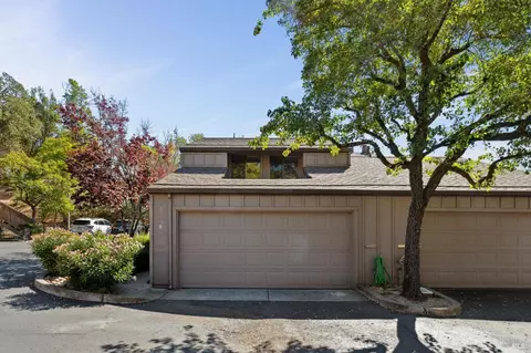 8 Duarte Ct, Novato, CA 94949