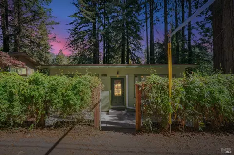 17385 Park Ave, Guerneville, CA 95446