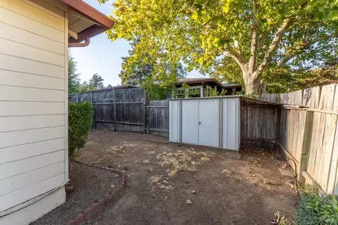 802 Walnut Ave, Ukiah, CA 95482 photo 16