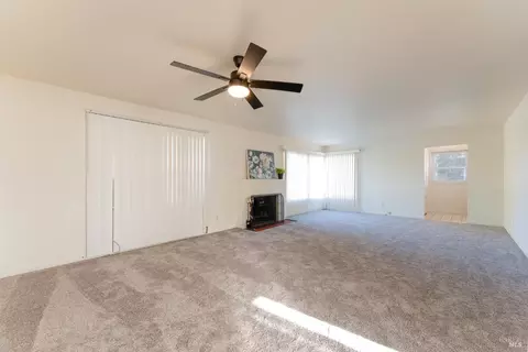 802 Walnut Ave, Ukiah, CA 95482 photo 3