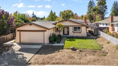 1525 Pembleton Pl, Santa Rosa, CA 95403