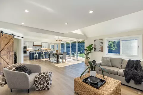 4035 Maher St, Napa, CA 94558 photo 2