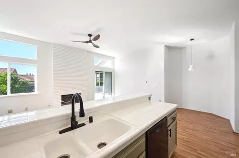 725 Miramar St, Windsor, CA 95492 photo 10