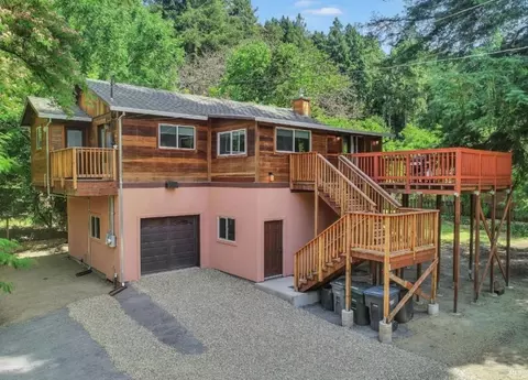 10707 Forest Hills Rd, Forestville, CA 95436
