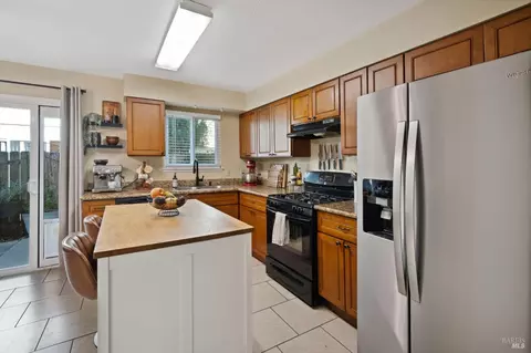 243 Main Cir, Ukiah, CA 95482 photo 8