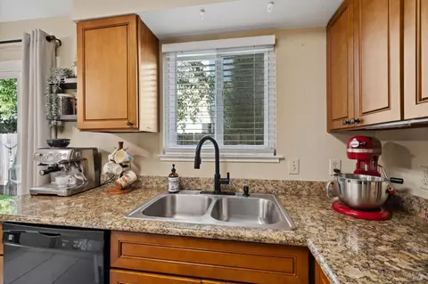 243 Main Cir, Ukiah, CA 95482 photo 10