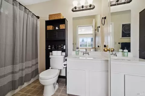 243 Main Cir, Ukiah, CA 95482 photo 18