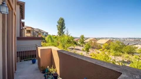 323 Jacquelyn Ln, Petaluma, CA 94952 photo 12