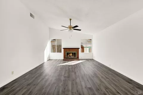 143 Edwin Dr, Vacaville, CA 95687 photo 17