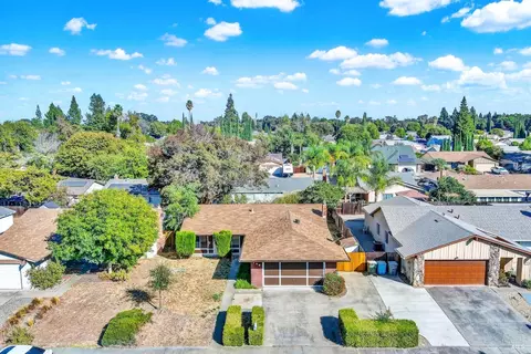 143 Edwin Dr, Vacaville, CA 95687 photo 4
