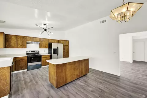 143 Edwin Dr, Vacaville, CA 95687 photo 28