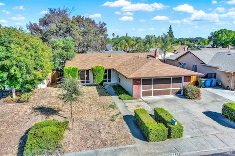 143 Edwin Dr, Vacaville, CA 95687 photo 2