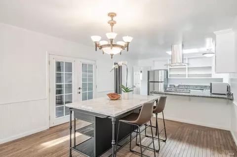 64 Wood Ln, Fairfax, CA 94930