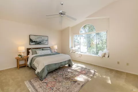 380 Wilson Ln, Windsor, CA 95492 photo 17
