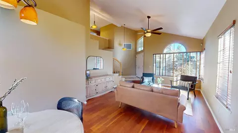 380 Wilson Ln, Windsor, CA 95492 photo 9