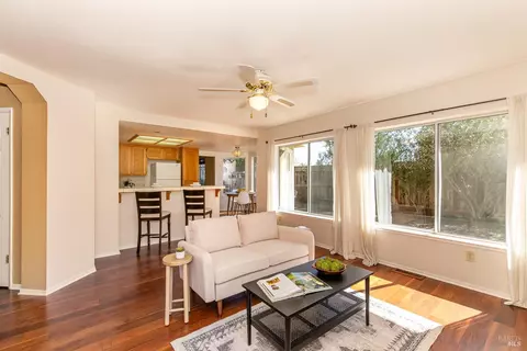 380 Wilson Ln, Windsor, CA 95492 photo 12