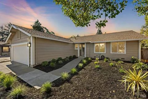 13 Boreal Pl, Petaluma, CA 94954