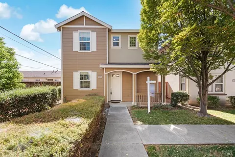 1656 Glenmore Dr, Fairfield, CA 94533