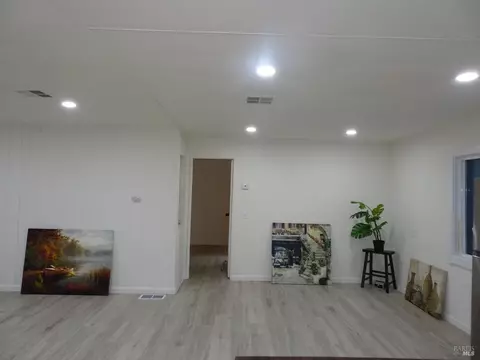 126 Phyllis Ct, Vallejo, CA 94590 photo 8