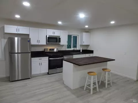 126 Phyllis Ct, Vallejo, CA 94590 photo 14