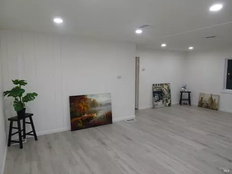 126 Phyllis Ct, Vallejo, CA 94590 photo 9