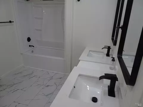 126 Phyllis Ct, Vallejo, CA 94590 photo 33