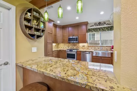 593 Blarney Cir, Vacaville, CA 95688 photo 36