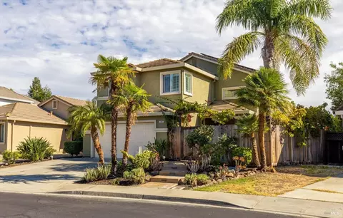 593 Blarney Cir, Vacaville, CA 95688 photo 2