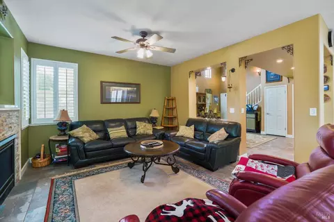 593 Blarney Cir, Vacaville, CA 95688 photo 41