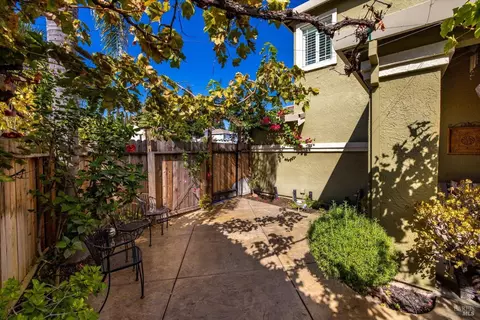 593 Blarney Cir, Vacaville, CA 95688 photo 10