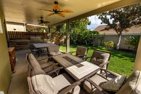 593 Blarney Cir, Vacaville, CA 95688 photo 19