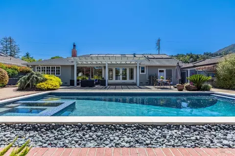 262 Harvard Dr, Larkspur, CA 94939