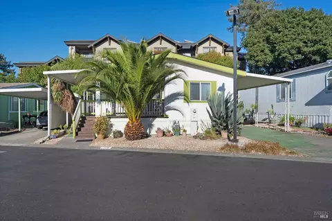 104 Bluejay Dr #135, Santa Rosa, CA 95409