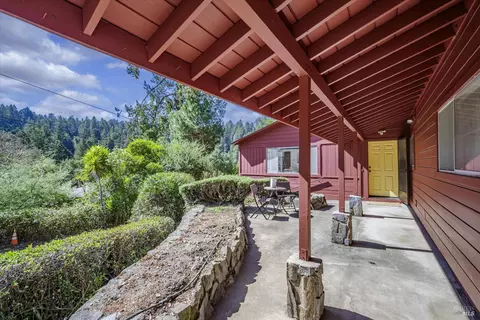 56 Morelli Ln, Camp Meeker, CA 95419