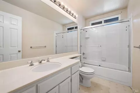 7111 Eton Ct, Windsor, CA 95492 photo 24
