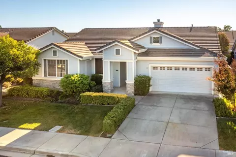 107 Amethyst Dr, Vacaville, CA 95687
