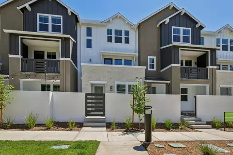 469 Semillon Ln, Santa Rosa, CA 95403