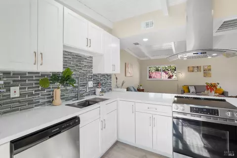 1401 Monroe St, Fairfield, CA 94533 photo 7